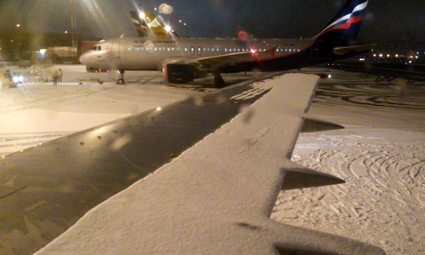 Московские аэропорты скорректировали расписание из-за погоды.